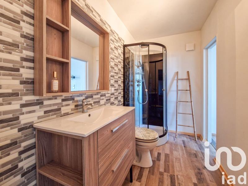 Maison - 220 m² - 9 pièces