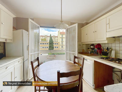 Appartement - 89 m² - 4 pièces