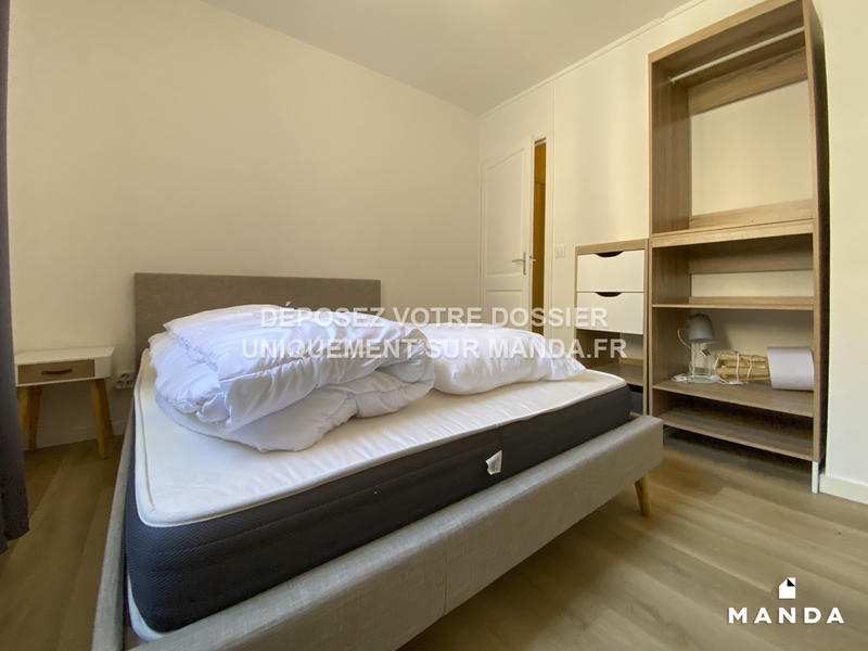 Chambre - 9 m² - 5 pièces