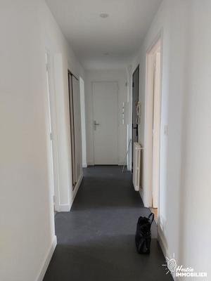 Appartement - 80 m² - 3 pièces