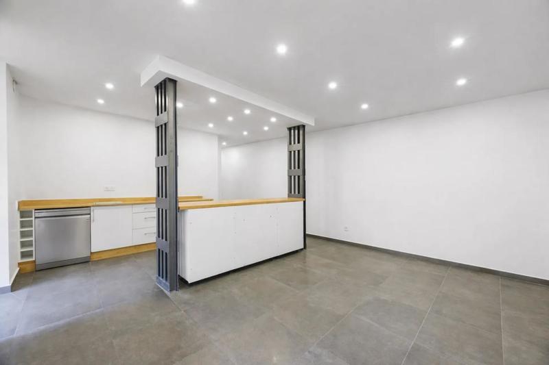 Appartement - 90 m² - 4 pièces