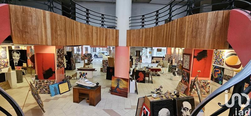 Local commercial - 1 700 m²