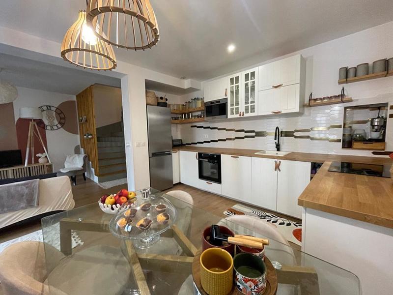 Maison - 76 m² - 4 pièces