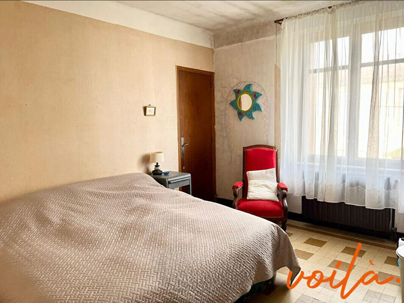 Maison - 180 m² - 7 pièces