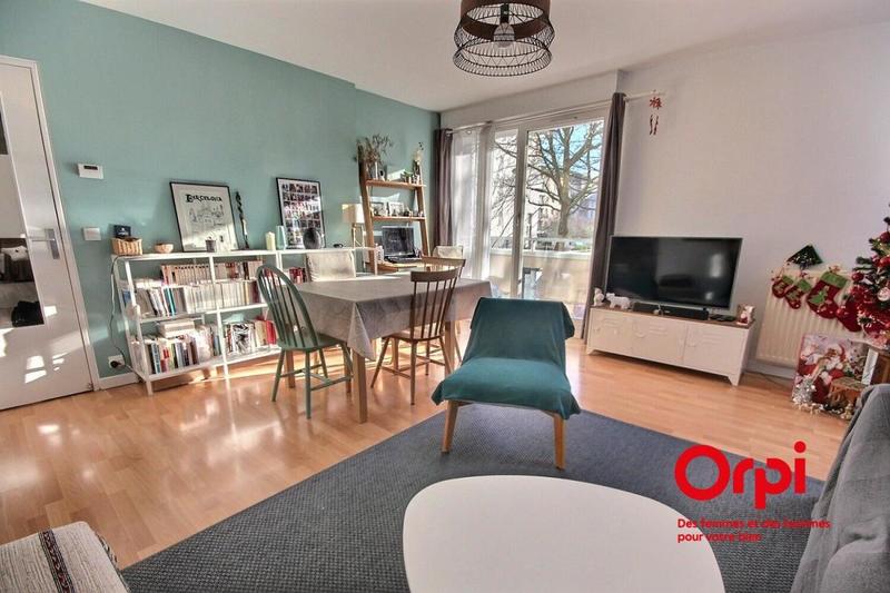 Appartement - 82 m² - 4 pièces