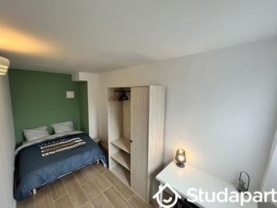 Chambre - 60 m² - 1 pièce