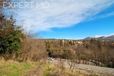 Terrain - 1 051 m²