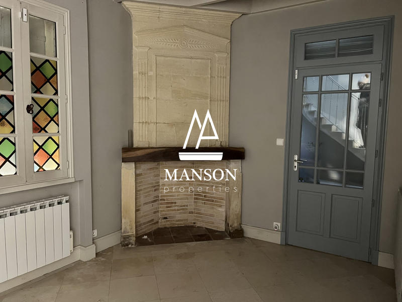 Maison - 350 m² - 10 pièces