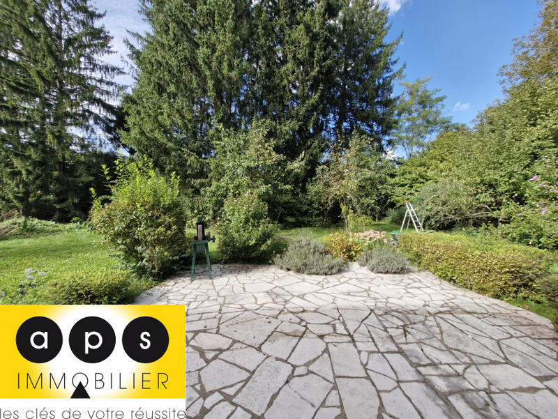 Maison - 220 m² - 10 pièces