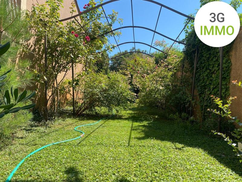 Maison traditionnelle - 95 m² - 4 pièces