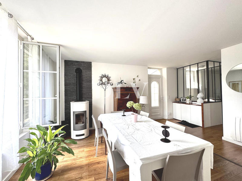 Appartement - 90 m² - 2 pièces