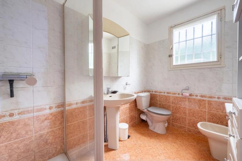 Maison - 250 m² - 7 pièces