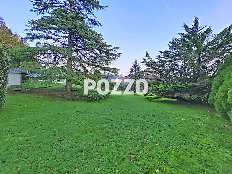 Maison - 208 m² - 8 pièces