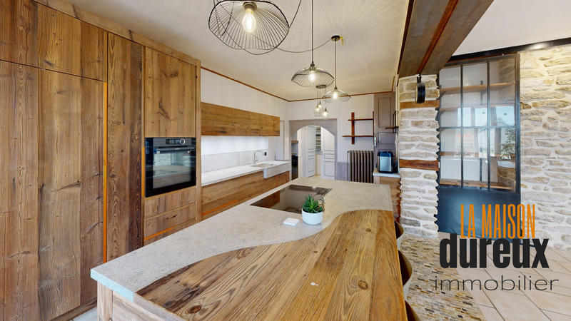 Maison ancienne - 170 m² - 6 pièces