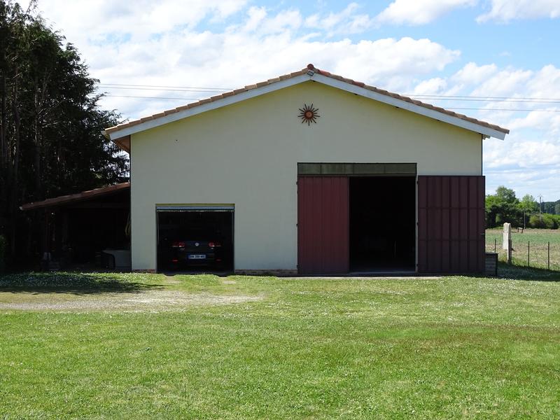 Maison - 208 m² - 8 pièces