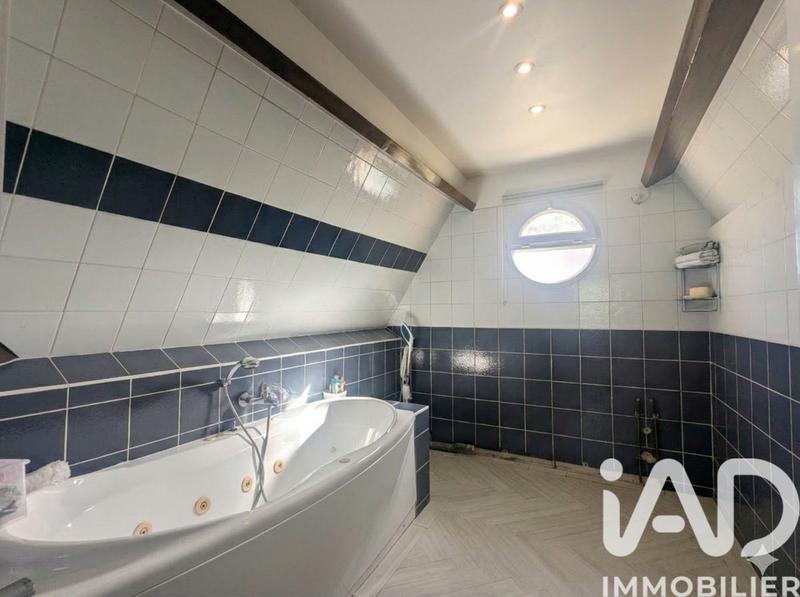 Maison - 145 m² - 7 pièces