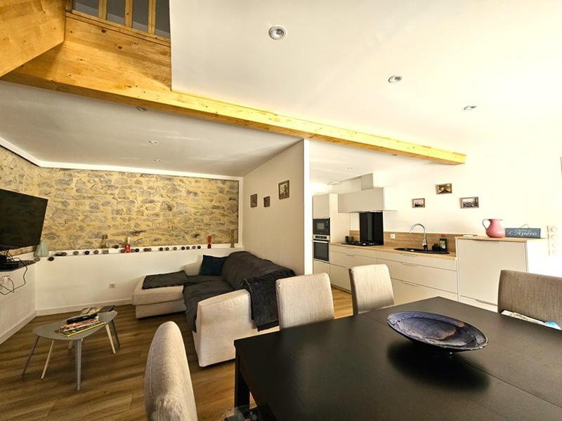 Immeuble - 310 m² - 12 pièces