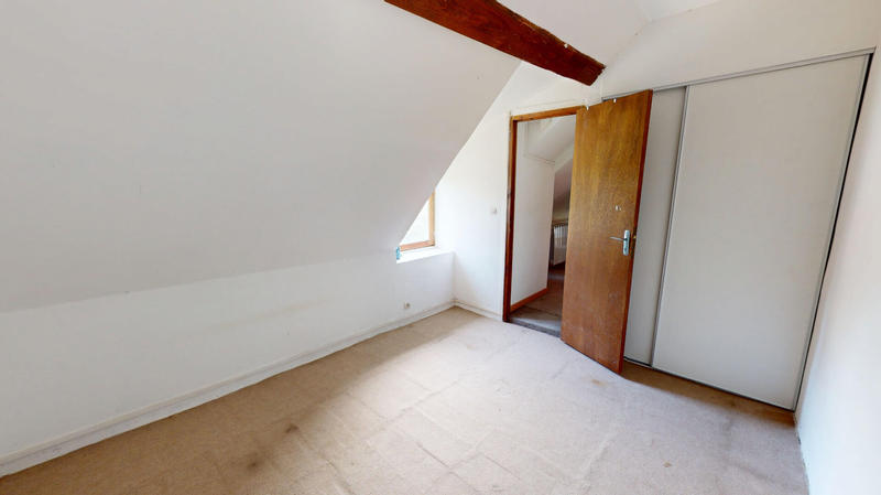 Maison - 104 m² - 6 pièces