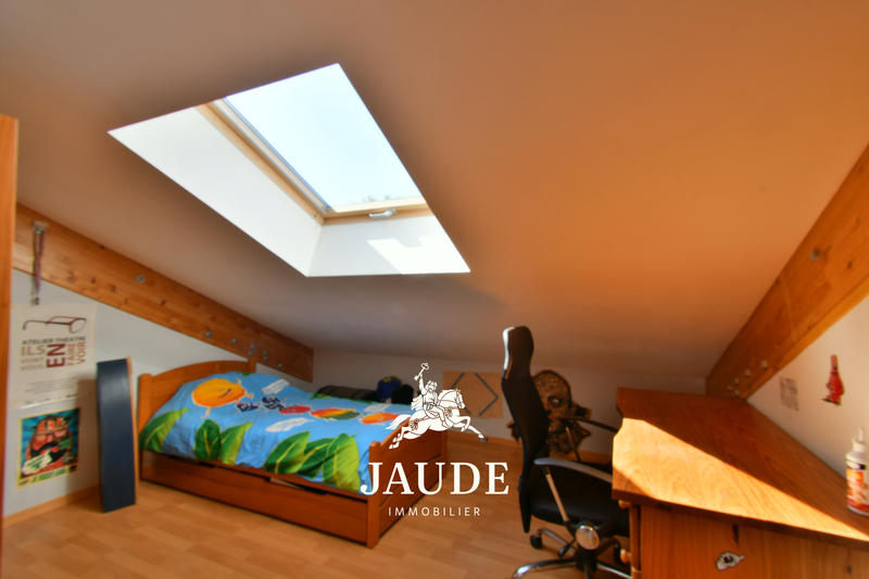 Maison - 221 m² - 10 pièces