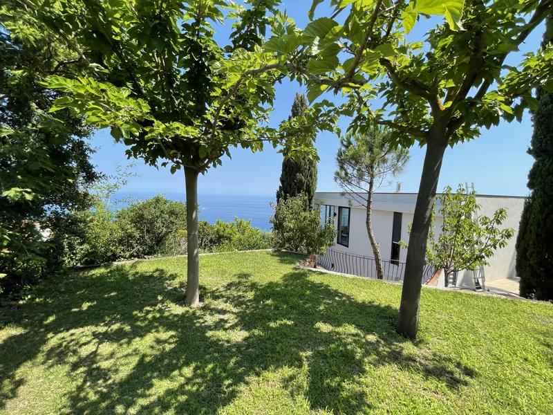 Villa - 185 m² - 6 pièces