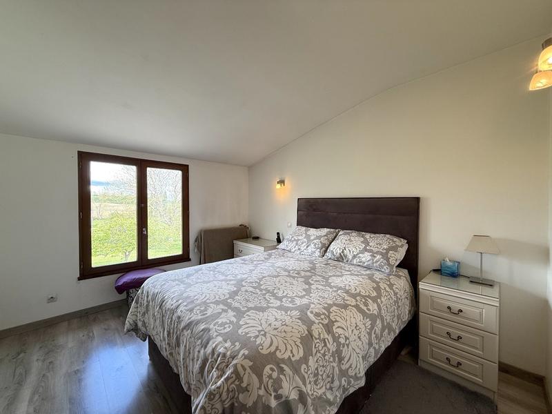 Maison - 180 m² - 9 pièces