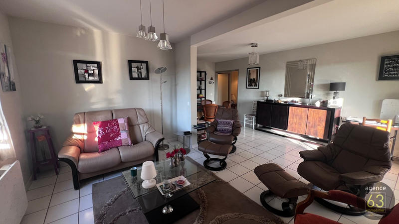 Appartement - 99 m² - 4 pièces