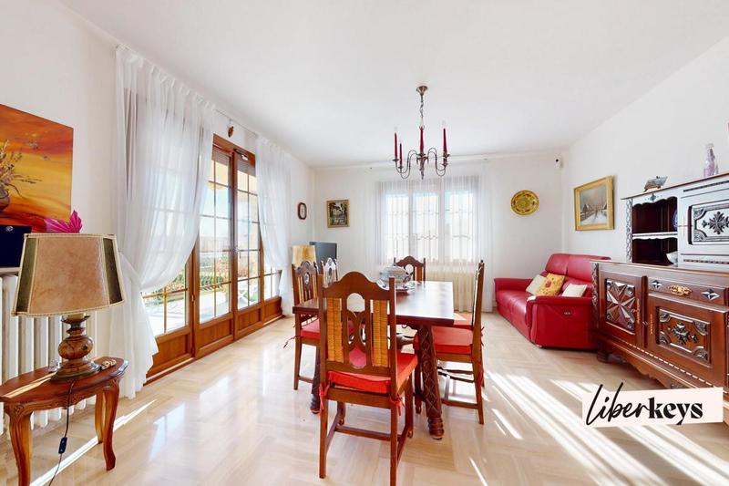 Maison - 152 m² - 6 pièces