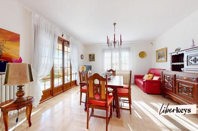 Maison - 152 m² - 6 pièces