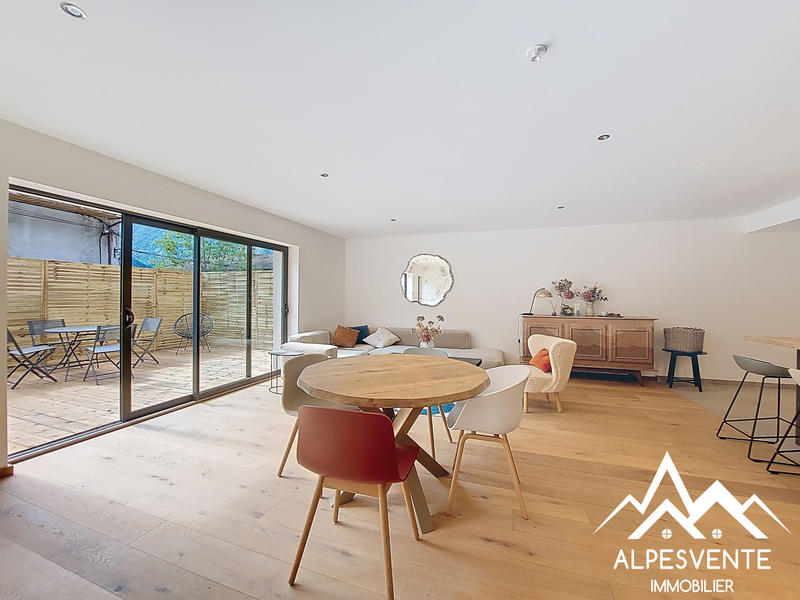 Maison - 90 m² - 5 pièces