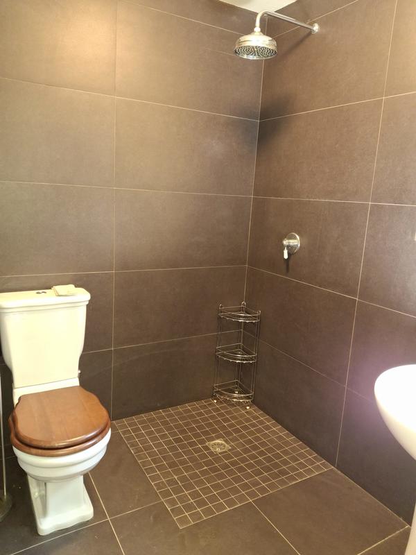 Maison traditionnelle - 221 m² - 8 pièces