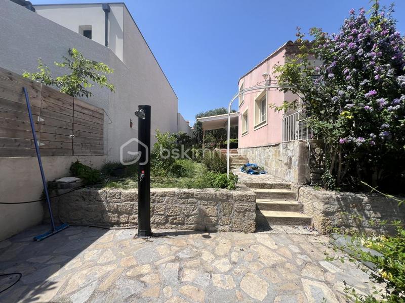 Maison - 280 m² - 7 pièces