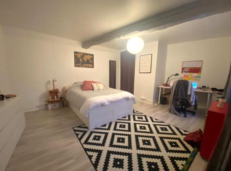 Appartement - 80 m² - 3 pièces