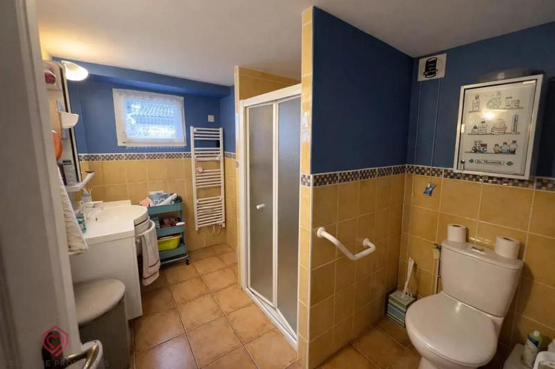 Propriété - 130 m² - 6 pièces