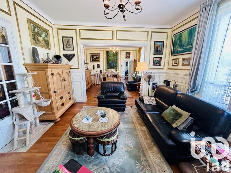 Château - 330 m² - 10 pièces