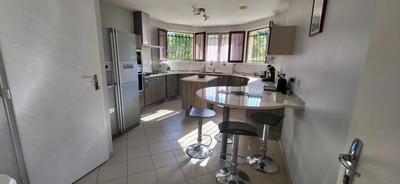 Maison d'architecte - 220 m² - 7 pièces