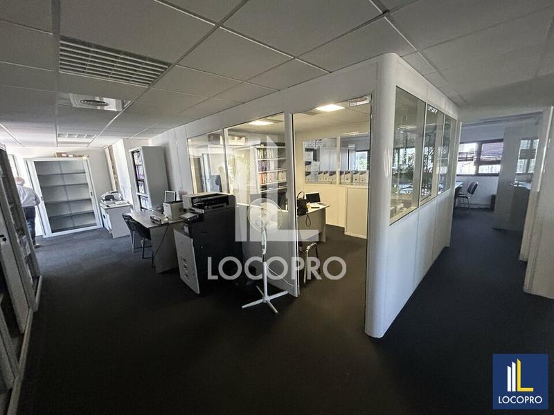 Bureau - 180 m²