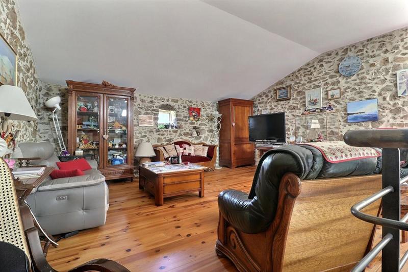 Maison - 450 m² - 14 pièces