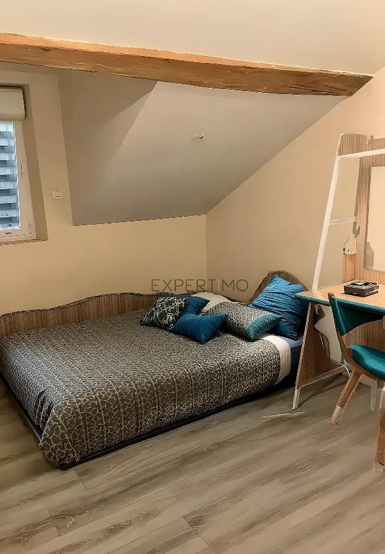 Maison - 225 m² - 10 pièces