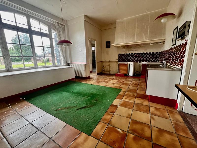 Maison - 335 m² - 10 pièces