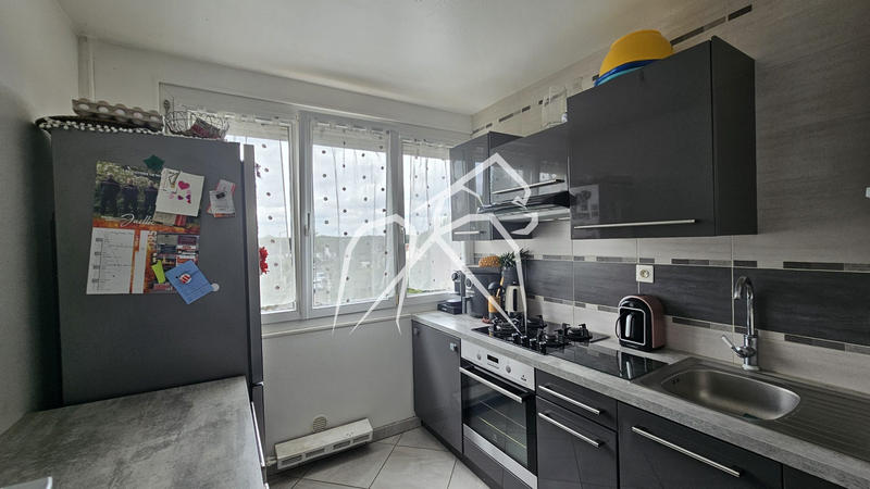 Appartement - 80 m² - 4 pièces