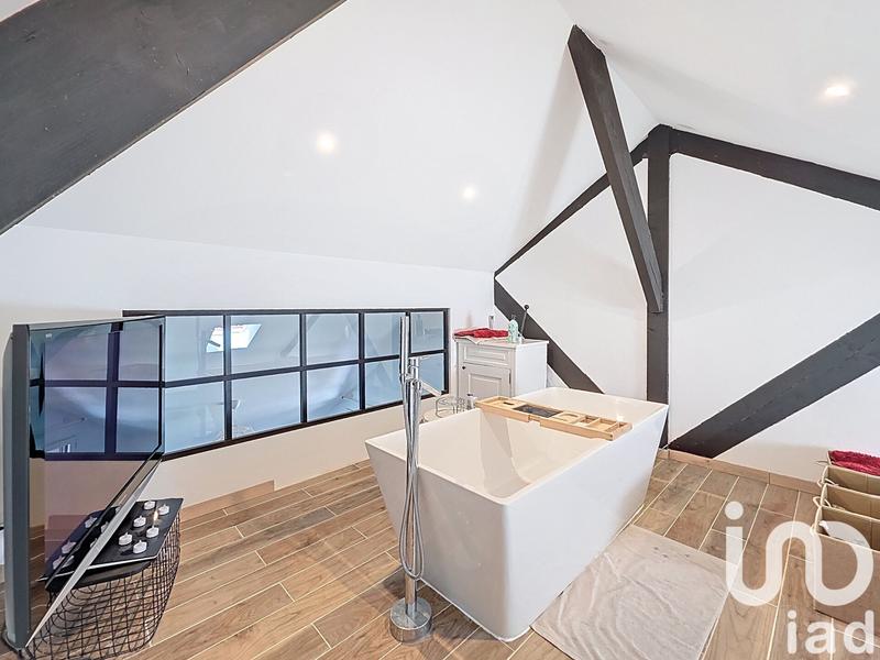 Maison - 212 m² - 7 pièces