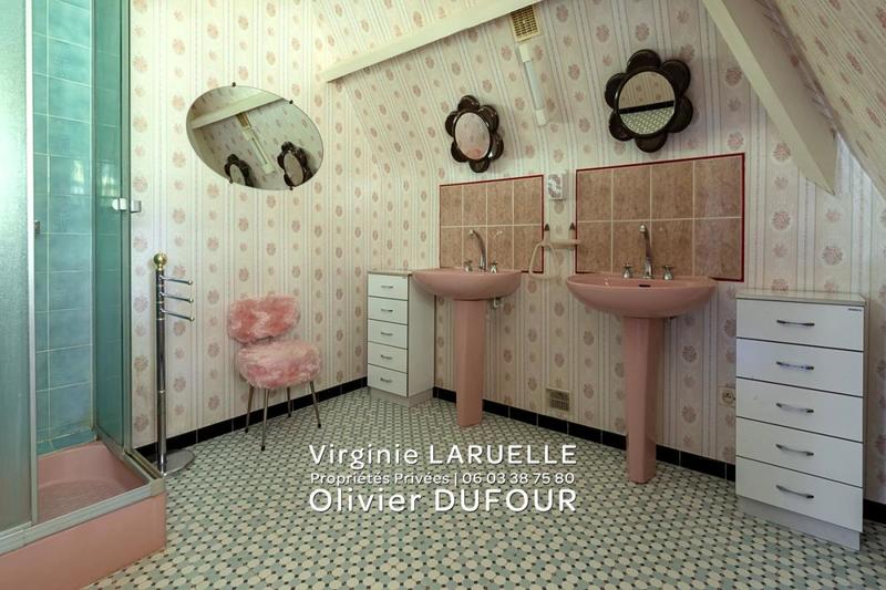 Maison - 210 m² - 6 pièces