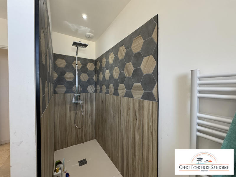 Maison contemporaine - 139 m² - 6 pièces