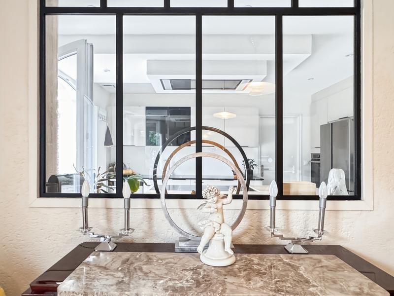 Maison - 250 m² - 7 pièces