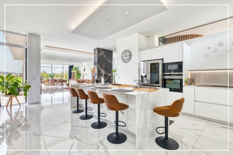 Maison d'architecte - 264 m² - 8 pièces