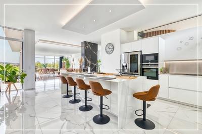 Maison d'architecte - 264 m² - 8 pièces