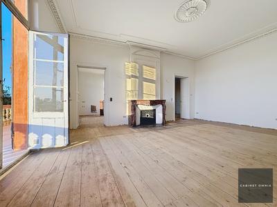 Appartement - 189 m² - 5 pièces