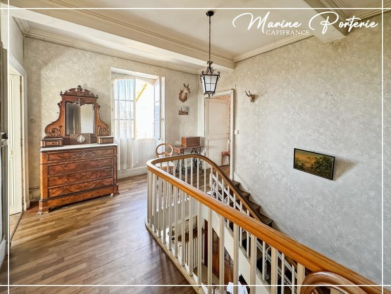 Maison en pierre - 220 m² - 6 pièces