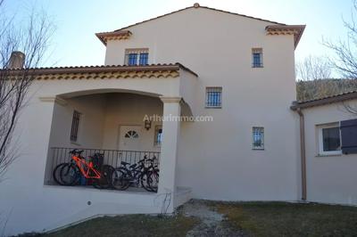 Maison - 258 m² - 7 pièces