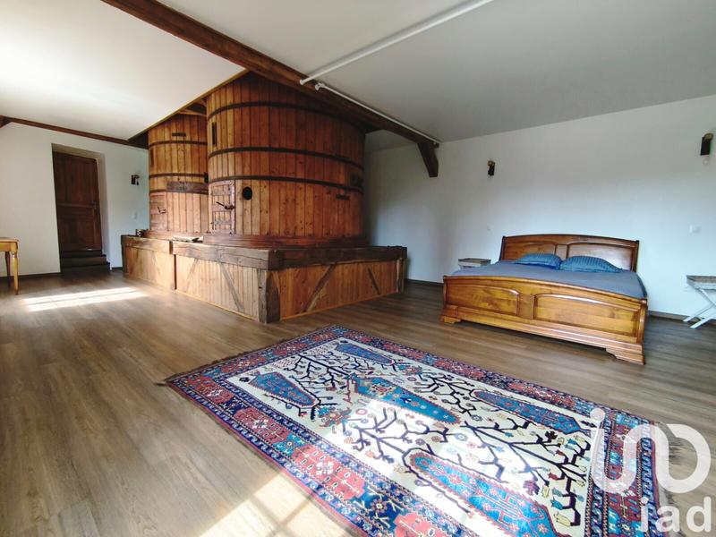 Maison - 700 m² - 24 pièces